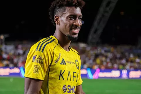 ديشامب يسخر من انتقال كومان إلى النصر السعودي